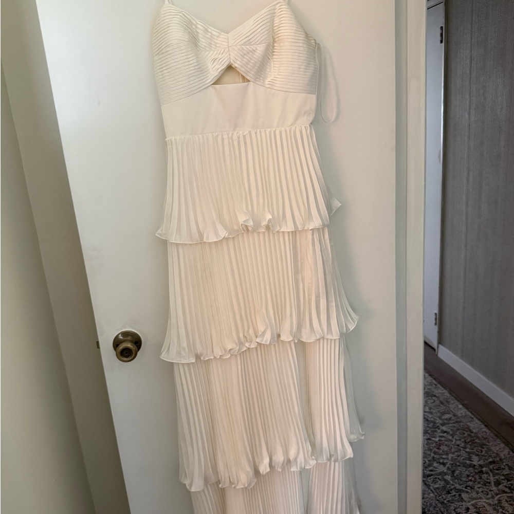 Dress the Population Cream Tiered Maxi Dress
